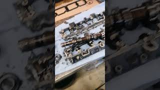 Citroen Peugeot 1.6 packa om kamaxelhuset repacking the camshaft housing #automobile#biler#carlife