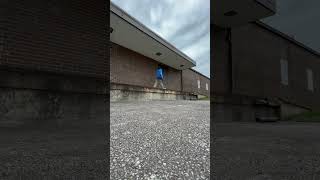 Skating a drop with a cruiser #skateboading