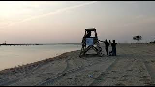 SUN RISE ON THE SHORES OF LAKE MICHIGAN IN CHICAGO ILLINOIS ( Lake shore drive )