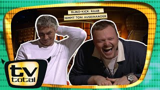 Blind-Kick: Fußball Legende Toni Polster vs. Raab!