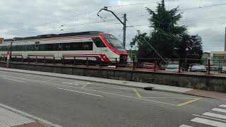 Renfe Civia 463-009 Saliendo de Avilés con destino Oviedo