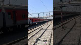 12648 || Kongu SF Express Hazrat Nizamuddin - Coimbatore Junction High speed 130 kmph #shorts #train