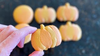 Macaron Baking live: pumpkin macarons