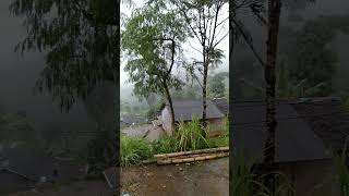 Kehujanan Di Kampung Gunung Bongkok