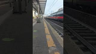 Stazione di Parma: tris di materiale rotabile