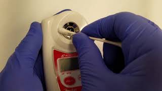 How to - Refractometer Prism Cleaning