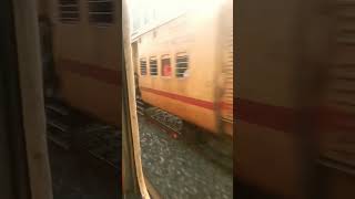 KYA SPEED HAI YAAR 😱 17647 HYDERABAD PURNA EXPRESS TRAIN PULLING BY TWIN ACLOS#train #short #youtube