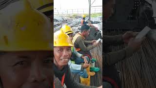 Selamat Pagi Kawan Semuanya, Helm Kuning Proyek KIPI Ijin Melintas