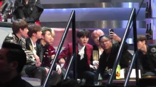 161202 BTS(방탄소년단) take a picture with DJ @MAMA 2016