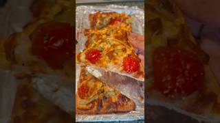 Homemade pizza / flat bread pizza #pizza #pizzalover #homemadepizza #pizzarecipe #coriandertouch