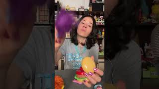 ASMR TE MAQUILLO CON JUGUETES #leslieasmr #asmr