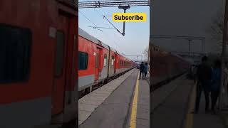 #Thiruvananthapuram Rajdhani video from this morning on the way!#viral #trending #train#rail#shorts