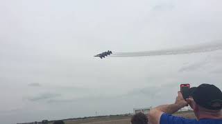 Alex3.0 goes to see the Air show of the Blue Angels!