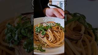 Simple garlic butter pasta #shorts #garlicbutter #garlic #pasta #easyrecipe #cooking #datenight