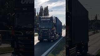 Scania with led beacons, lights and big horn