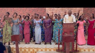 NIWE MAHORO YACU REVIVAL CHOIR BARAYIRIRIMBYE ABANTU BARANEZERWA BAYISUBIRAMO (sinzakorwa nisoni)🙌🙌