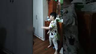 Michael Jackson Dance and Song performed by kid