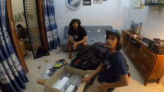 Live Facebook : Daripada Bongkar Aib Teman, Mending Bongkar Paket.