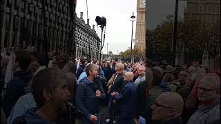 🇬🇧TOMMY ROBINSON.LONDON.ANDREW BRIDGEN.Churchill would be proud.🏴󠁧󠁢󠁷󠁬󠁳󠁿