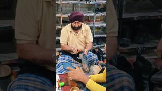 ਗੁਰੂ ਘਰ ਜੋੜਿਆ ਦੀ ਸੇਵਾ | Satgur Ki Sewa Safal Hai Je Ko Kare Chit Laye #waheguru #sewa #shorts