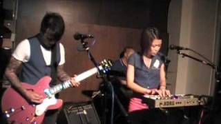 Top Junk - live at Capone's April 28, 2010.wmv