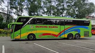 Kumpulan Bus Gunung Harta di Terminal Poris Plawad