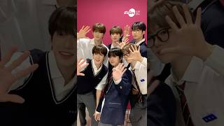 [it's Live] ✨더윈드가 잇라네컷 찍는 법.mp4✨ #itsLive #KPOP #잇츠라이브 #잇라네컷 #인생네컷 #PhotoBooth #itsLive4Cut #더윈드