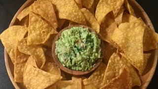 Tortilla chips with Guacamole | Corn chips| Maize Flour Chips| Nacho chips| Healthy chips| Guacamole