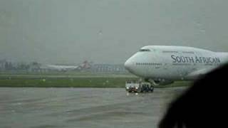 AIRFRANCE A321 TAXING AT HEATHROW