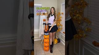 GLOWING CANDY BUCKET 🎃🍭 Try this DIY to hold your Halloween candy! #halloweencandy #halloweendiy