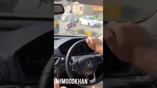 وزیر اعلی خیبر پختونخوا محمود خان کا پشاور کے مختلف علاقوں کا اچانک دورہ ۔ وزیر اعلی  نے شہر کی صفائ