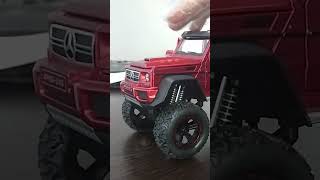 Mercedes Benz G class 6x6 Red 4