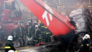 Catástrofes Aéreas - TAM Aeroporto de Congonhas 1996 - Documentário (Dublado) Discovery Channel