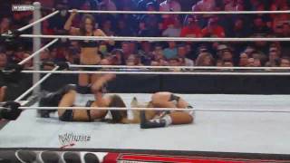 WWE Diva - Nikki Bella - Rolling Neck Snap