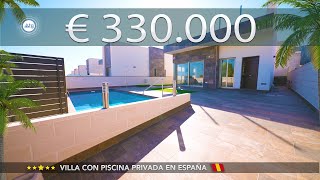 Inmobiliaria en España. Chalet con piscina privada en Villamartín. Casas en venta.