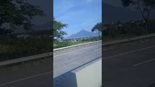 Indahnya gunung arjuno #gunung #shorts #short #shortvideo #viral #fyp #youtubeshorts @AnakHebat12