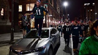 Philadelphia Eagles Fans Celebrate On the Streets After 2018 Super Bowl Victory!