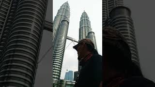 bila boleh naik klcc ni lagi ye...