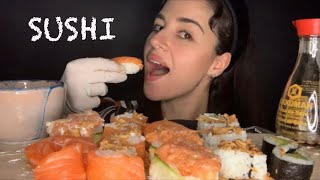 ASMR ITA | SUSHI EATING 🍣  + CHE LAVORO FACCIO 💁🏻‍♀️ | TALKING 🗣