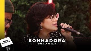 Daniela araújo cantando "Sonhadora" no #SemCorte com Kemuel.