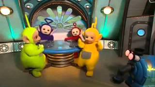 Teletubbies Noo Noo Sucks Up Toast! Cleaning Up! Tubby Toast