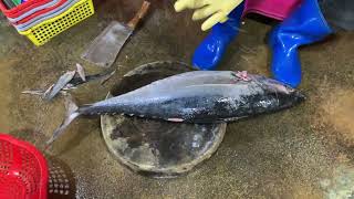 Market Vlog | Tuna Fish Cutting inside the Market | FLV Official