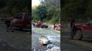 desatascando camioneta, rio las adjuntas parte 03