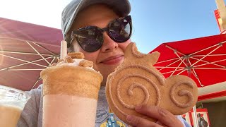 A CHURRO Overload!! NEW CHURRO Cookie and SHAKE?! || SPOOKY Lounge Spotted!