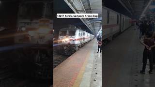 12217 Kochuveli Chandigarh Kerala Sampark Kranti Express Arriving Madgaon #konkanrailways