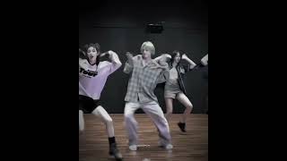 trending song funny edit #btsarmy Kim taehyung #bts #kpop