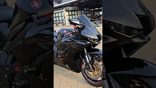 HONDACBR1000RR_R🔥fireblade🏍️##honda #cbr1000rr #youtubeshorts #shortsfeed #ytshorts #trendingreel