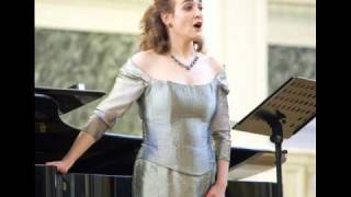 Alexandra Sherman sings. Valeriy Gavrilin "She who suffers"