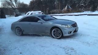 Mercedes CL550 4Matic drifting in the snow