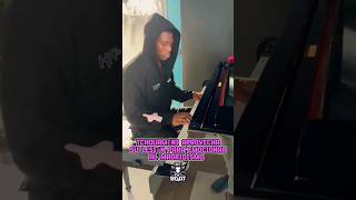 TCHOUAMÉNI TOCANDO EL PIANO ES LO MAS EMOTIVO QUE VERA EL MADRIDISMO